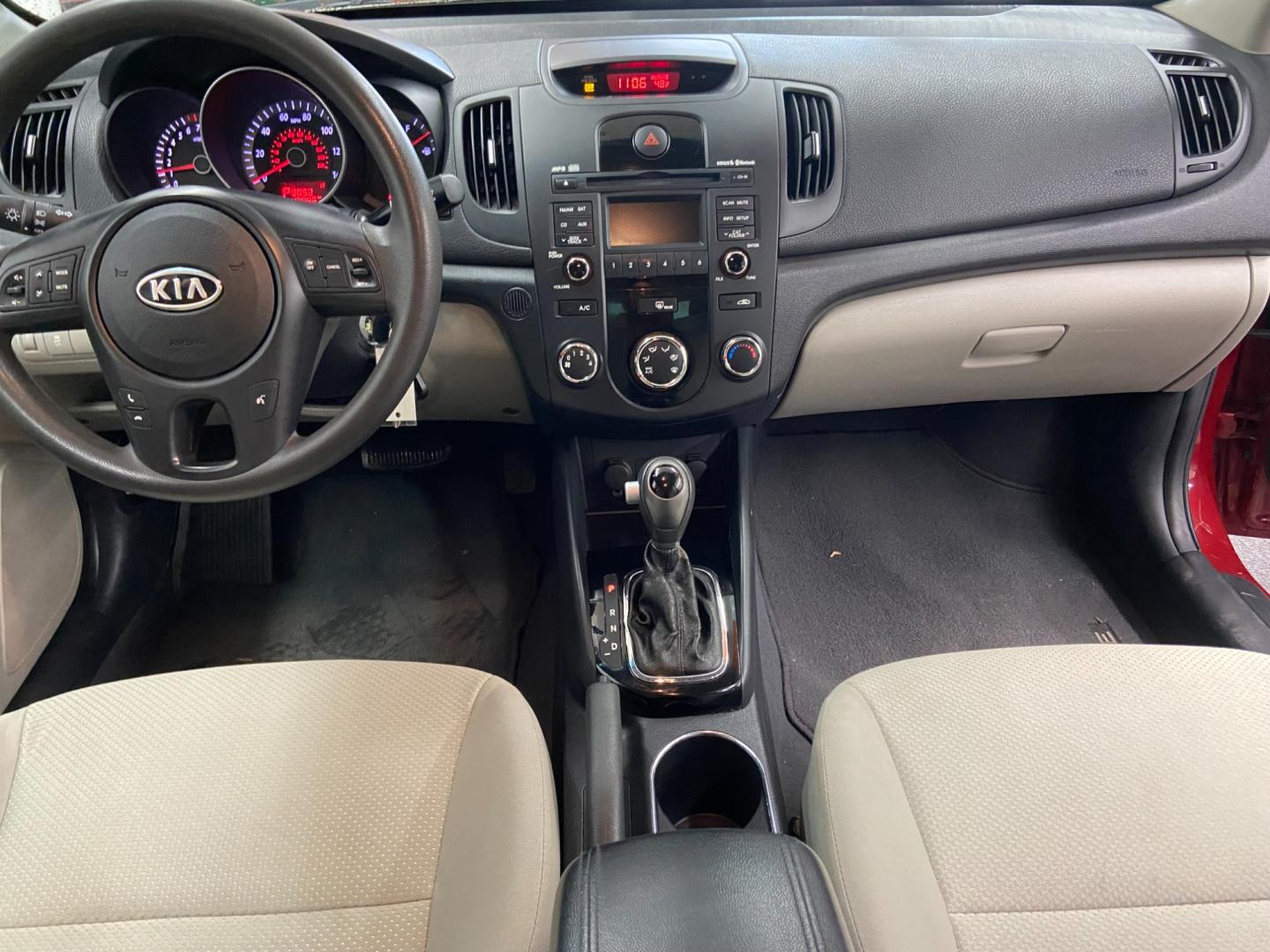 2012 RED Kia Forte (KNAFU4A21C5) , AUTOMATIC transmission, located at 533 S West End Blvd., Quakertown, PA, 18951, (877) 257-4995, 40.343994, -75.303604 - Photo#6